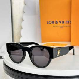 Picture of Louis Vuitton Sunglasses _SKUfw77169827fw